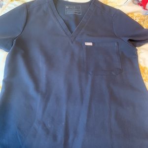 Limited Edition Quiet Navy Figs Catarina One-Pocket scrub top! Great condition!